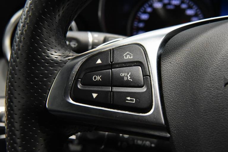 MERCEDES-BENZ GLC 250 7
