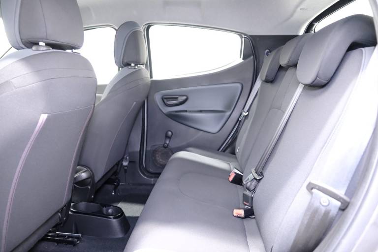 LANCIA Ypsilon 32