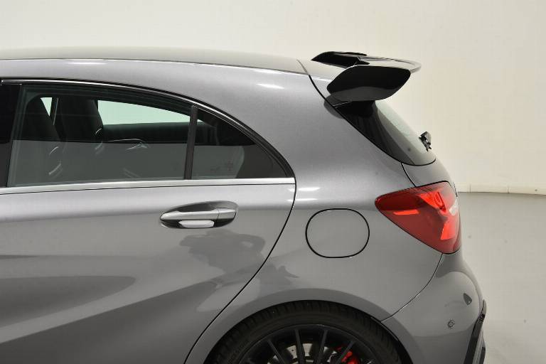 MERCEDES-BENZ A 45 AMG 54