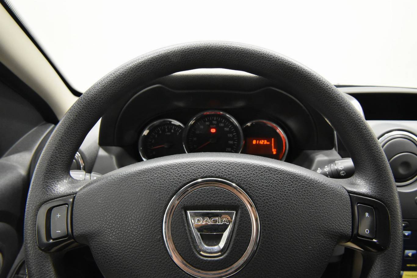 DACIA Duster 9