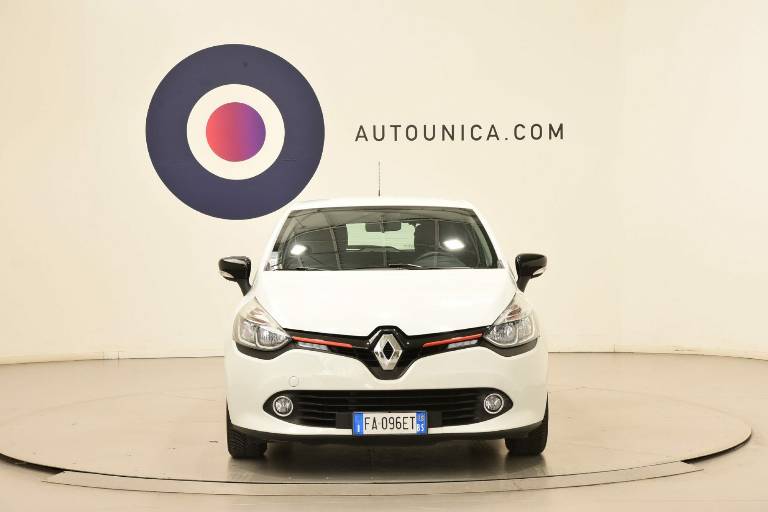 RENAULT Clio 5