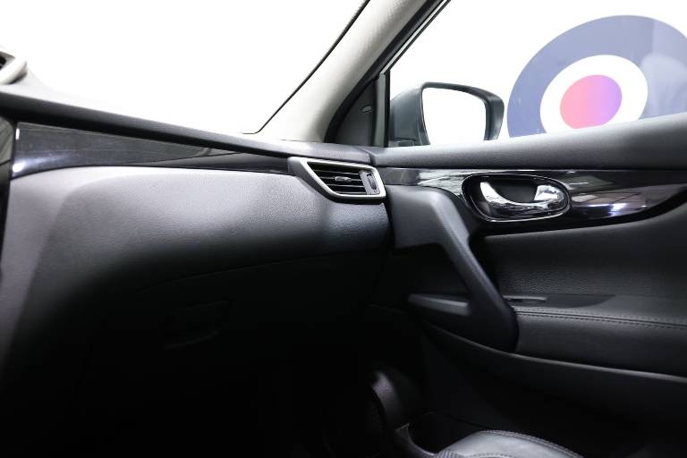 NISSAN Qashqai 33