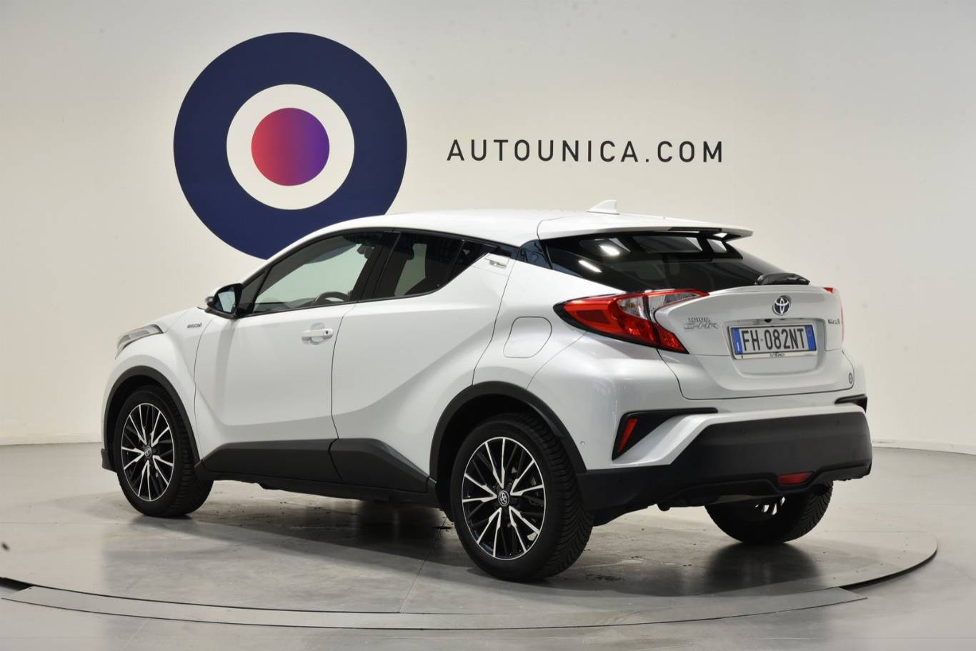 TOYOTA C-HR 2