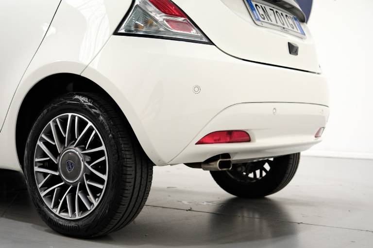 LANCIA Ypsilon 40