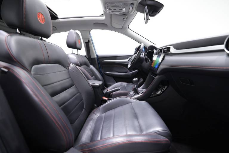 MG ZS 58