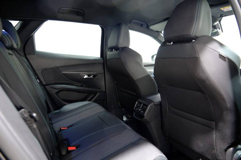 PEUGEOT 3008 52