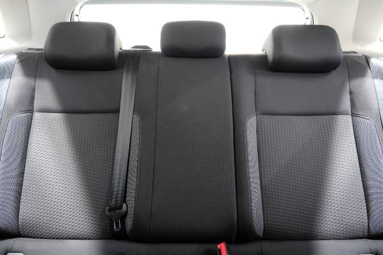 VOLKSWAGEN Polo 38