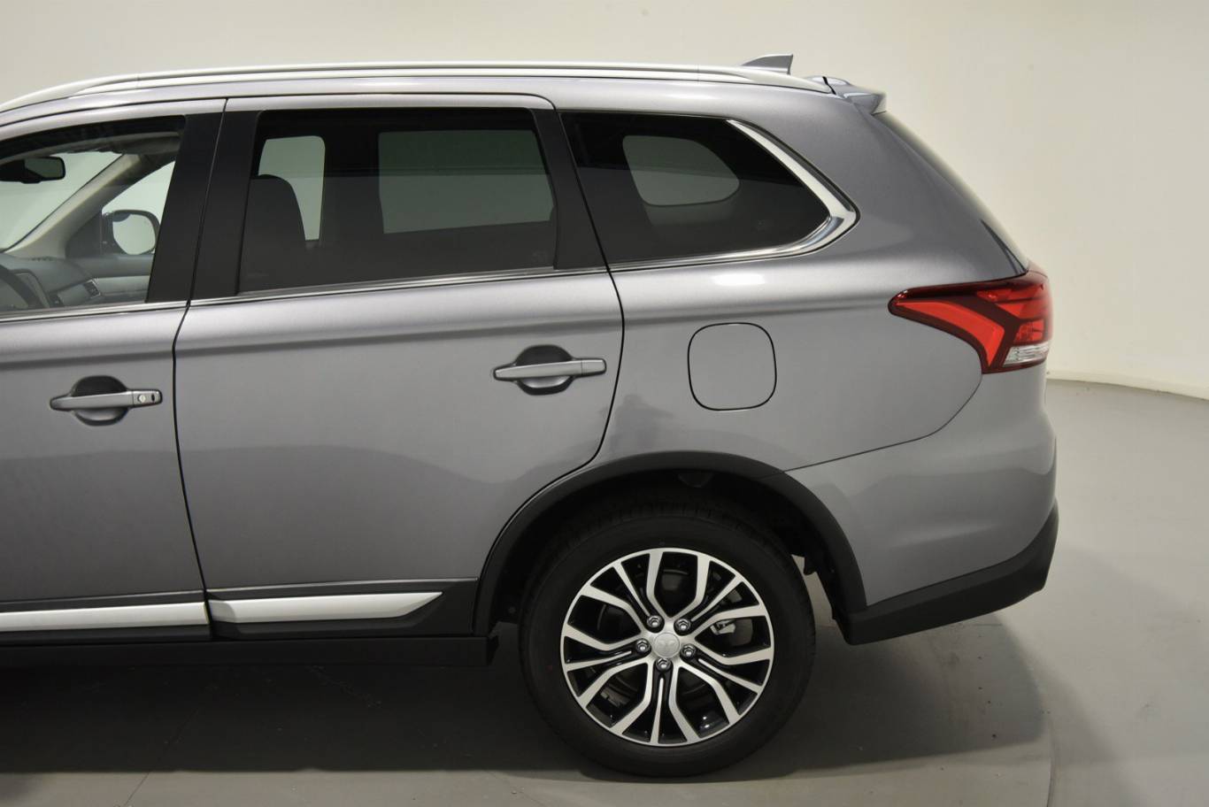 MITSUBISHI Outlander 58