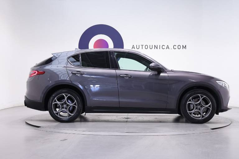 ALFA ROMEO Stelvio 4