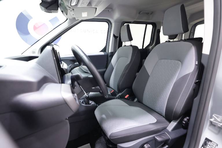 FORD Tourneo Courier 6
