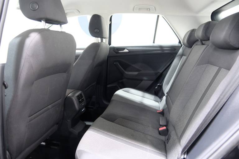 VOLKSWAGEN T-Roc 39