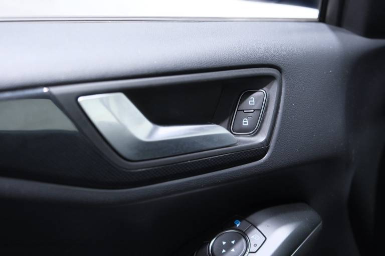 FORD Focus 36