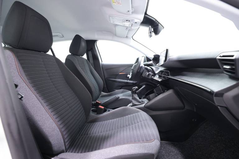 PEUGEOT 208 45