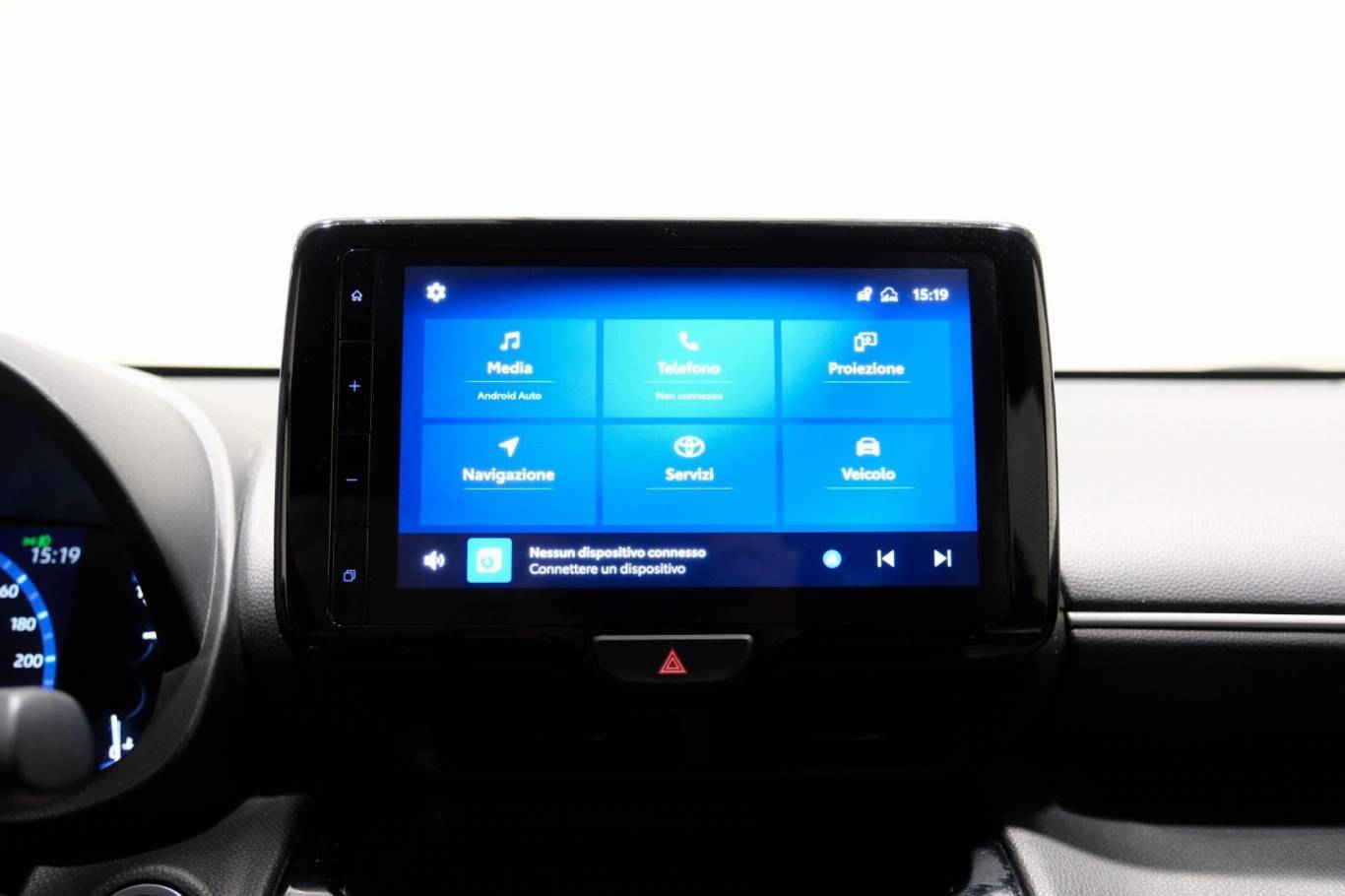 TOYOTA Yaris Cross 9