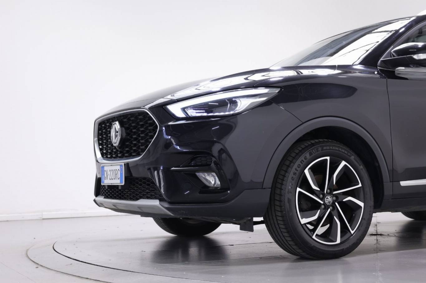 MG ZS 12