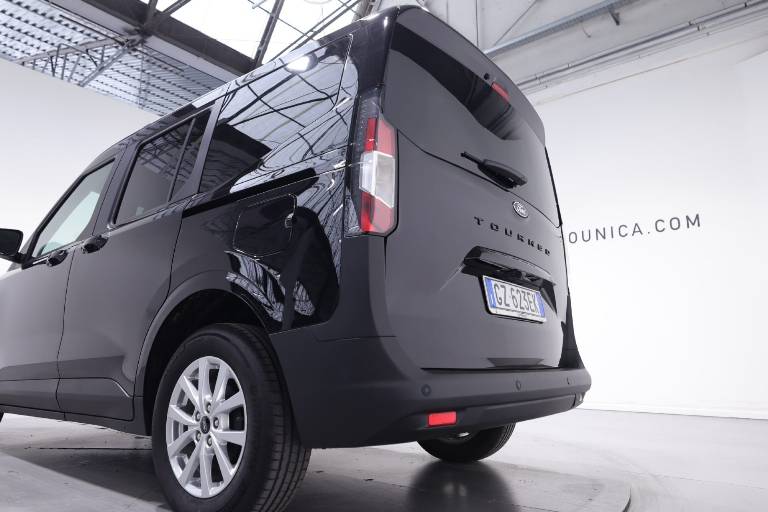 FORD Tourneo Courier 39