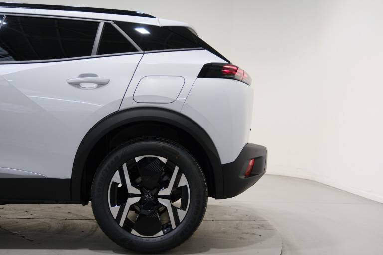 PEUGEOT 2008 39