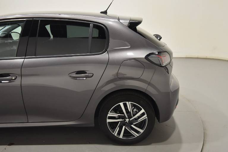 PEUGEOT 208 35