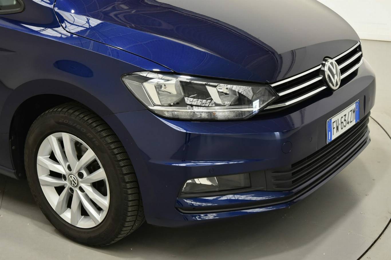 VOLKSWAGEN Touran 40