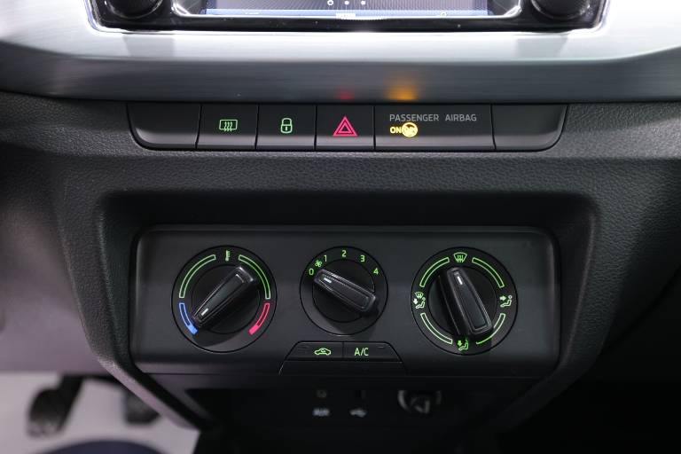 SKODA Fabia 33