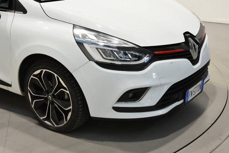 RENAULT Clio 39