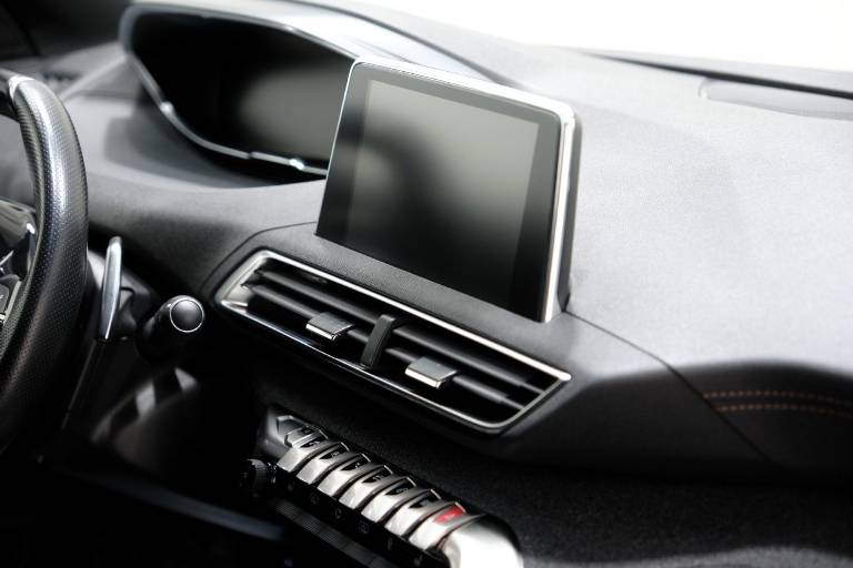 PEUGEOT 3008 59