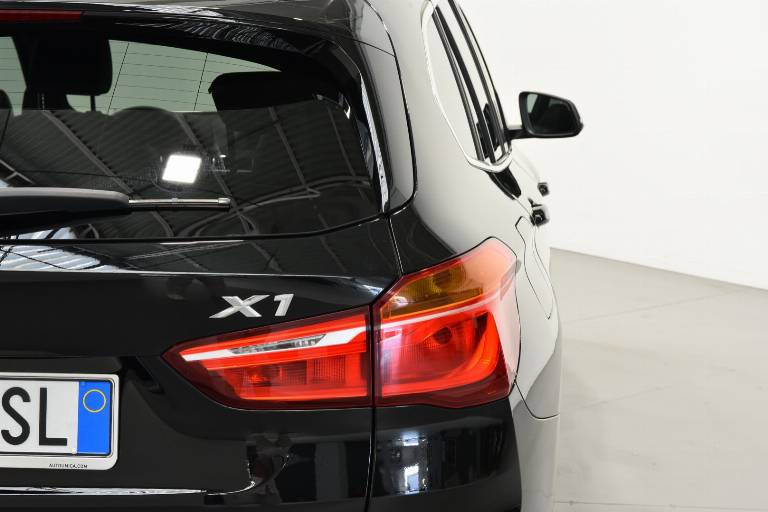 BMW X1 19