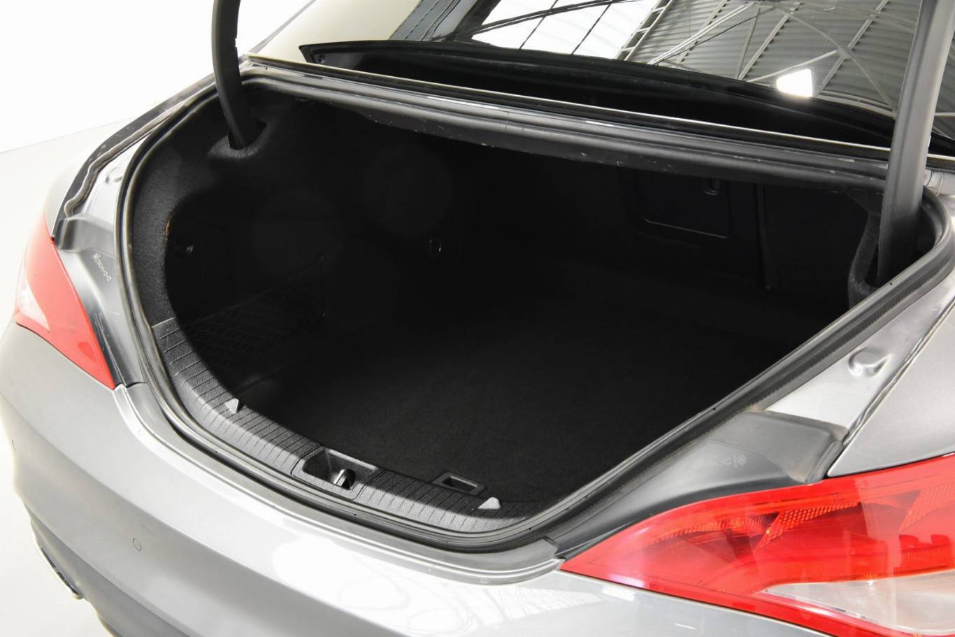 MERCEDES-BENZ CLA 200 50