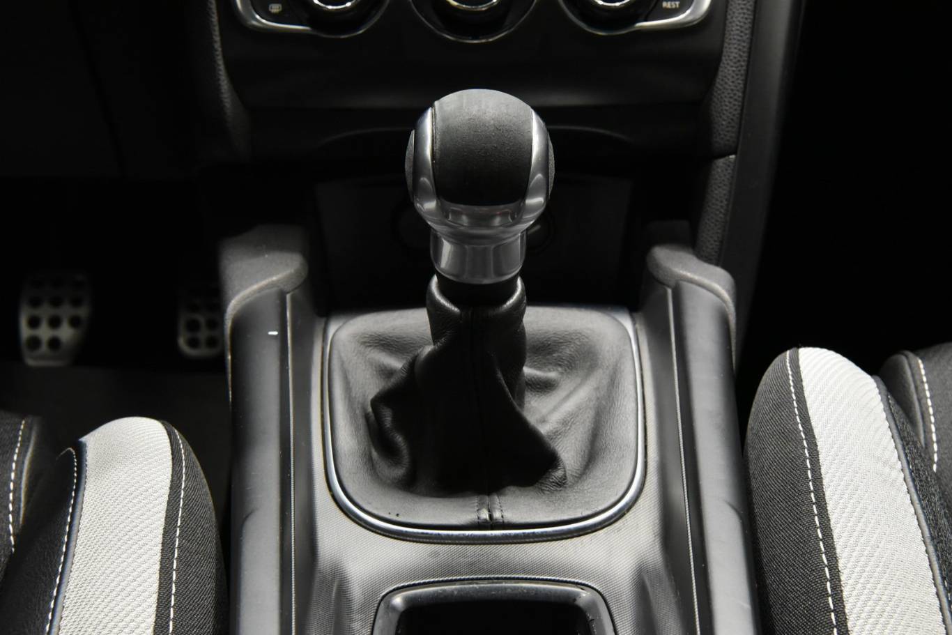 DS AUTOMOBILES DS 4 10