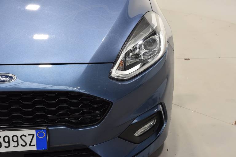 FORD Fiesta 14