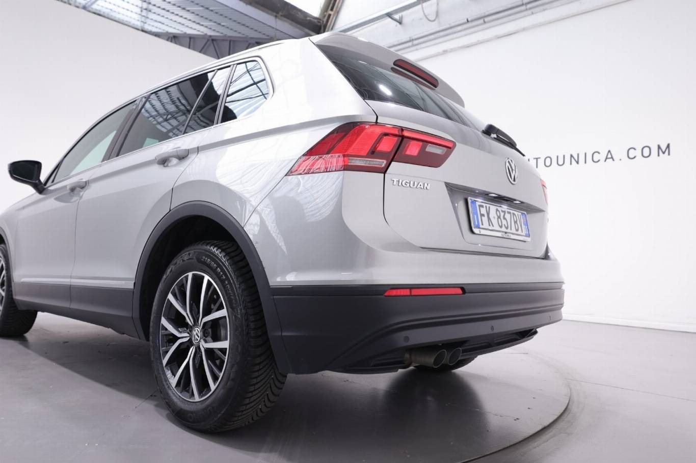 VOLKSWAGEN Tiguan 41