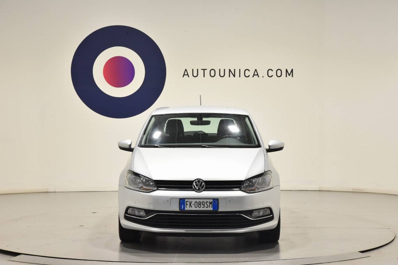 VOLKSWAGEN Polo 9