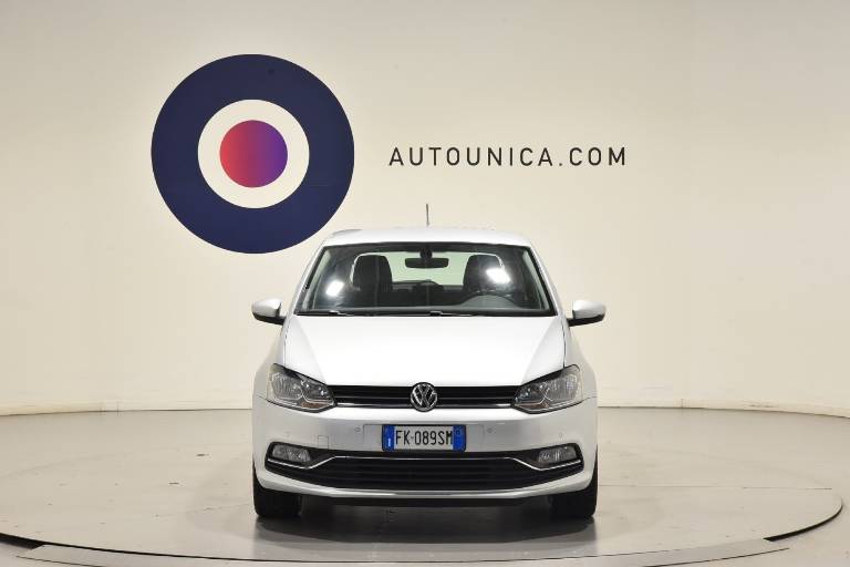 VOLKSWAGEN Polo 9