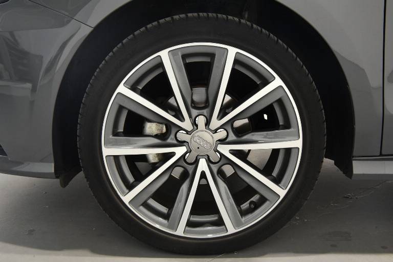 AUDI A1 52