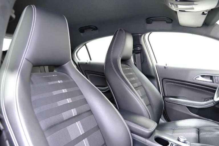 MERCEDES-BENZ A 180 63