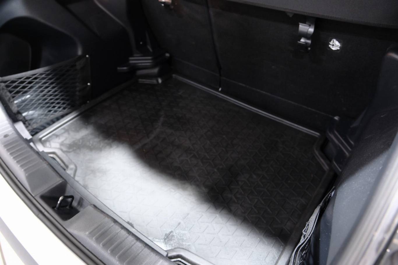 TOYOTA Yaris Cross 56