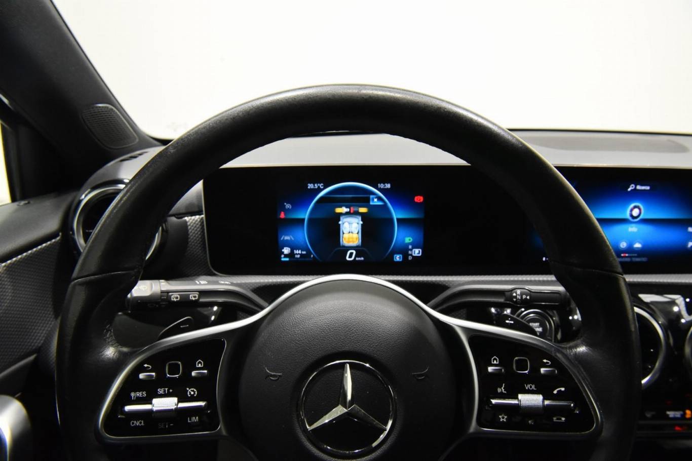 MERCEDES-BENZ A 180 19