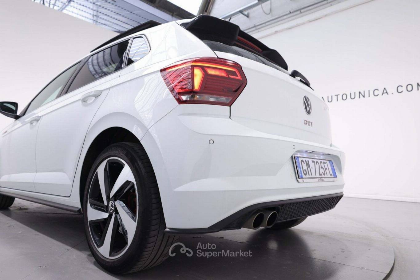 VOLKSWAGEN Polo 41