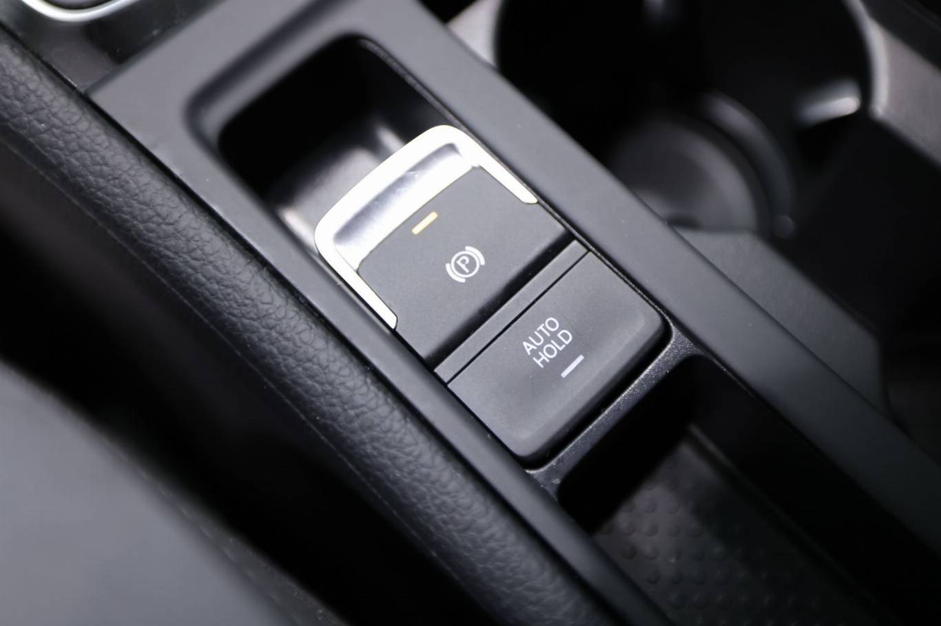 VOLKSWAGEN Golf 29