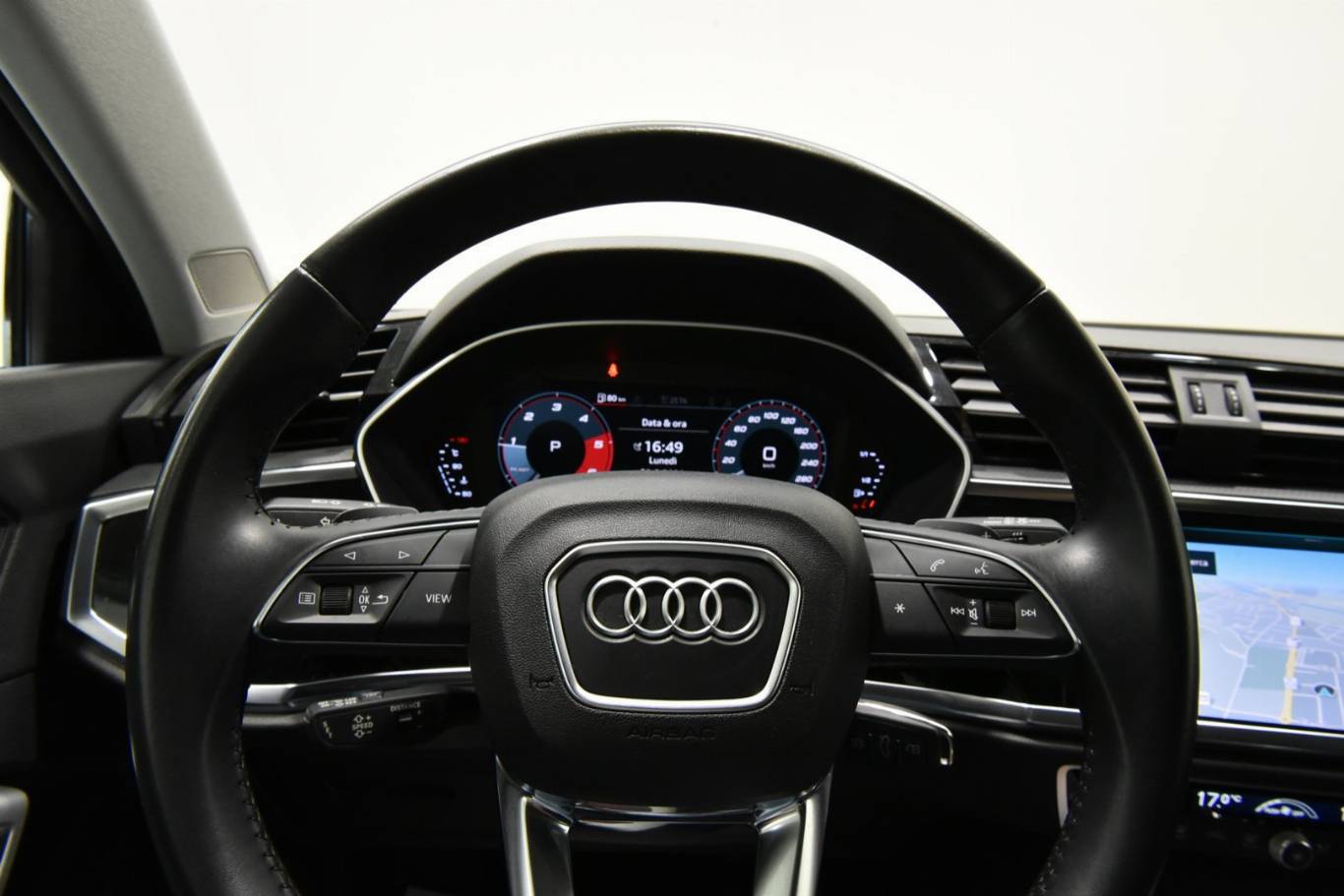 AUDI Q3 45