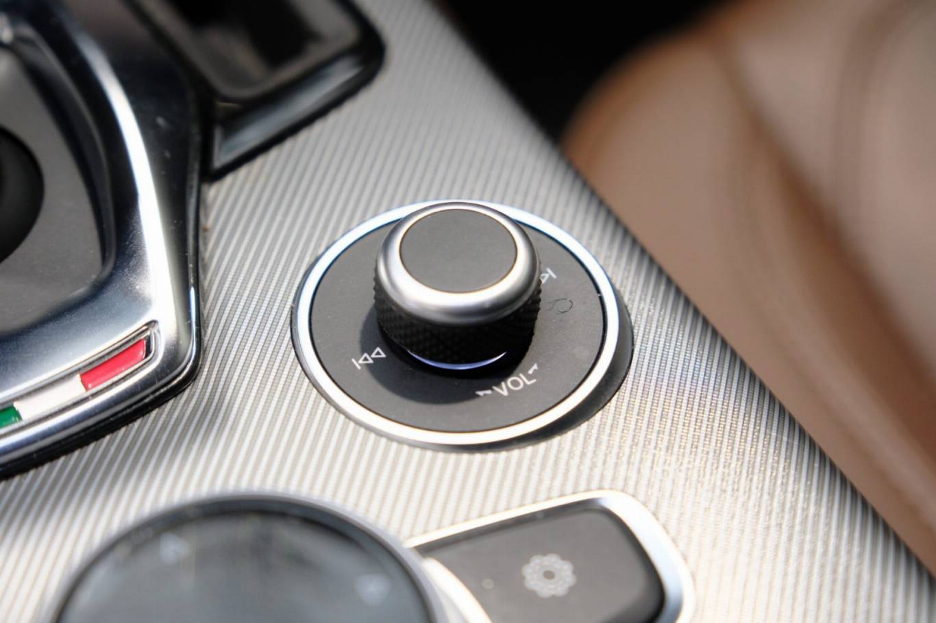 ALFA ROMEO Stelvio 33