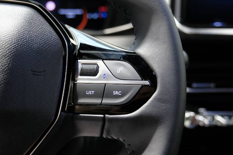 PEUGEOT 2008 28