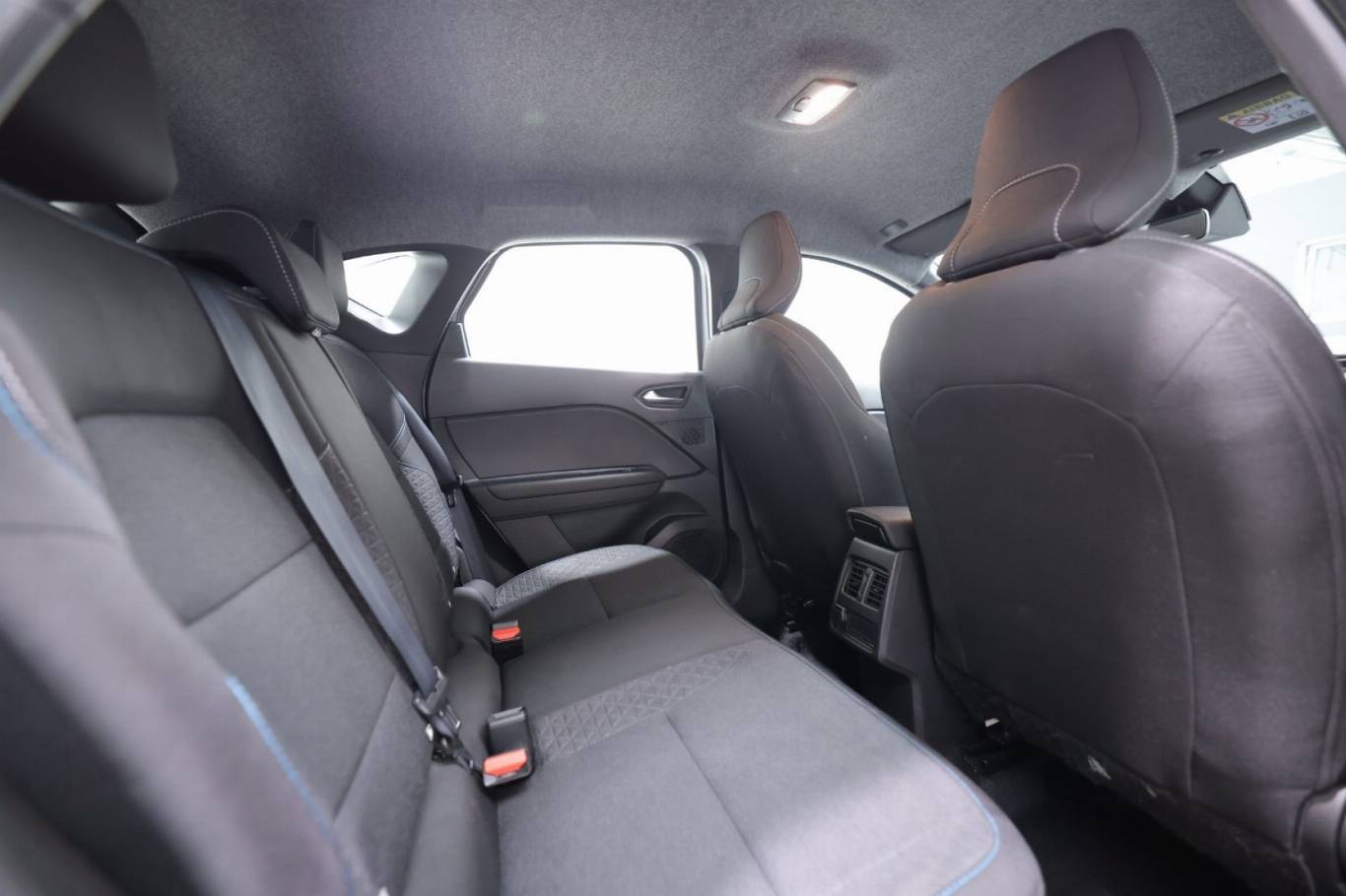 RENAULT Captur 43