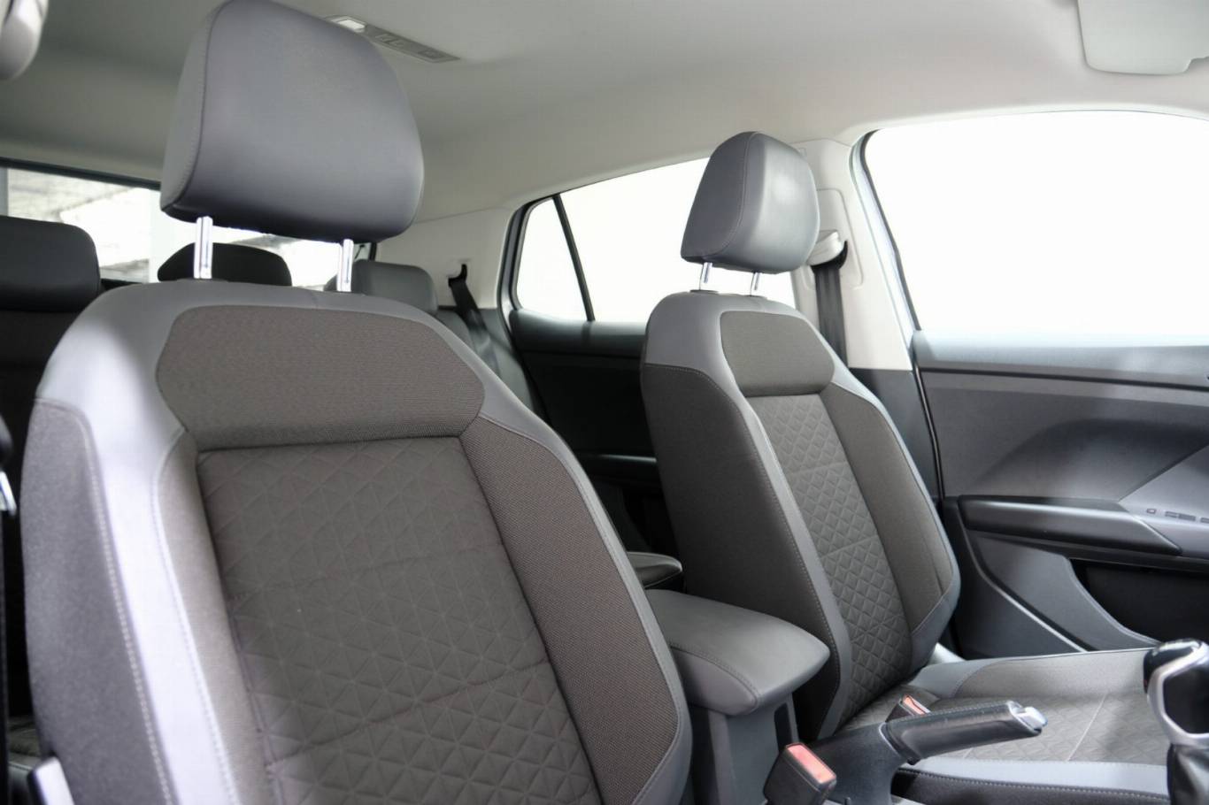 VOLKSWAGEN T-Cross 53