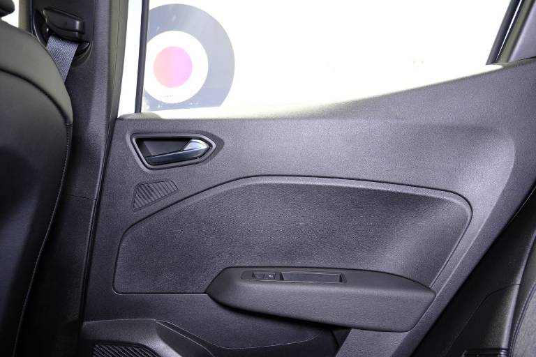 RENAULT Clio 36