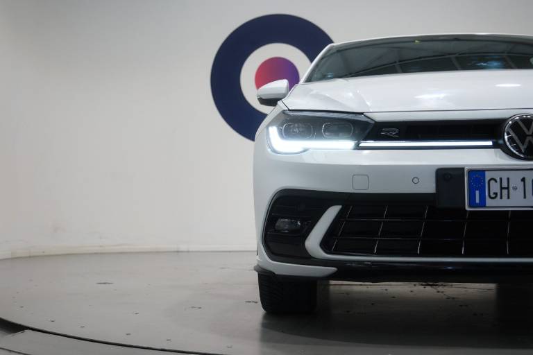 VOLKSWAGEN Polo 50