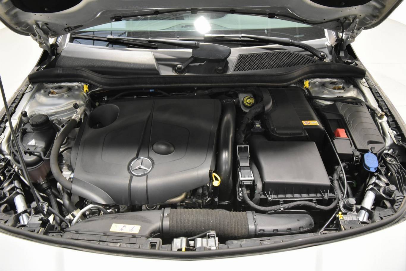 MERCEDES-BENZ CLA 220 13