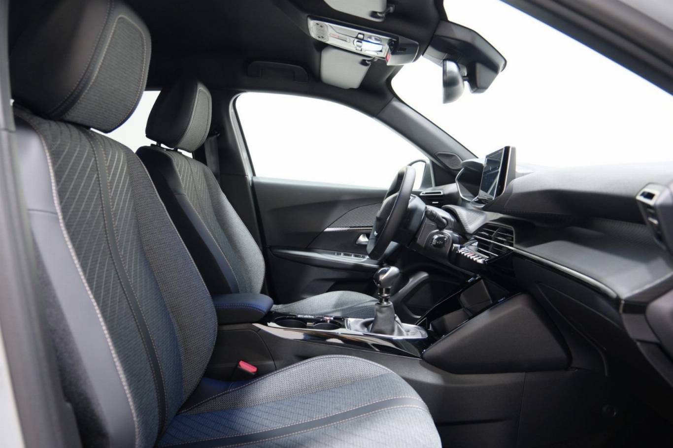 PEUGEOT 2008 47