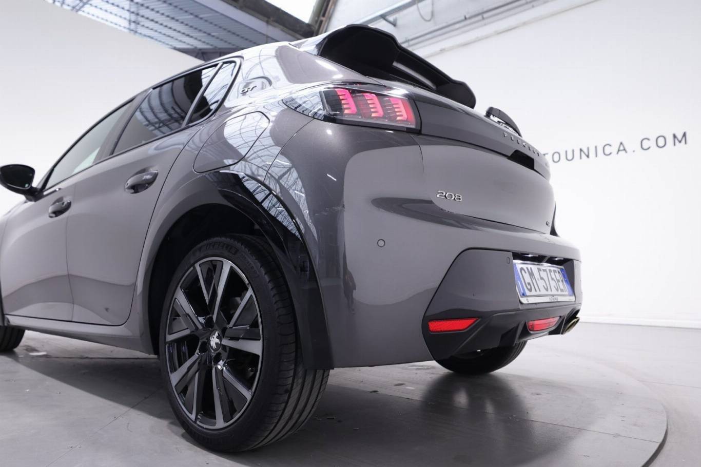 PEUGEOT 208 45