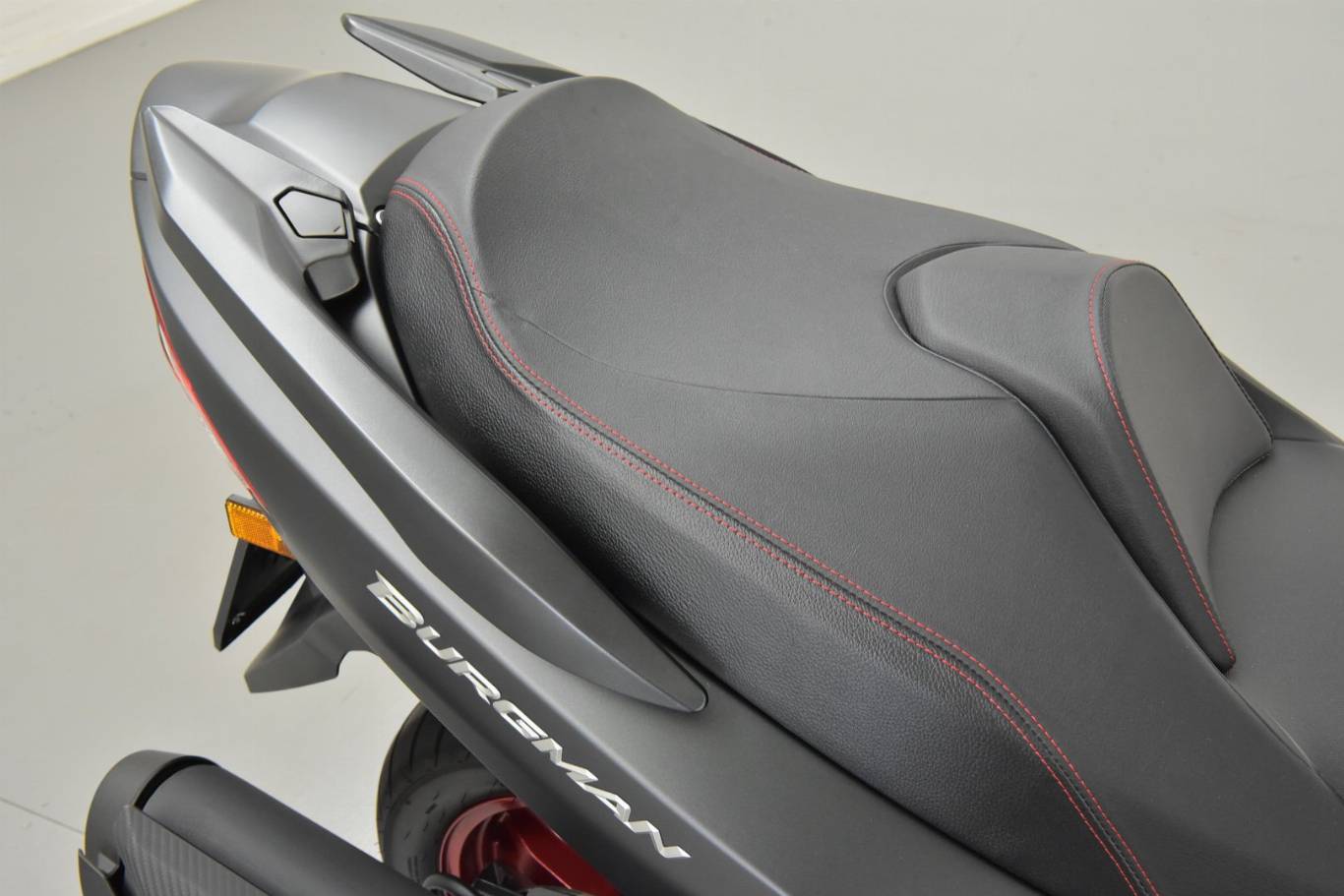 SUZUKI Burgman AN 400 43